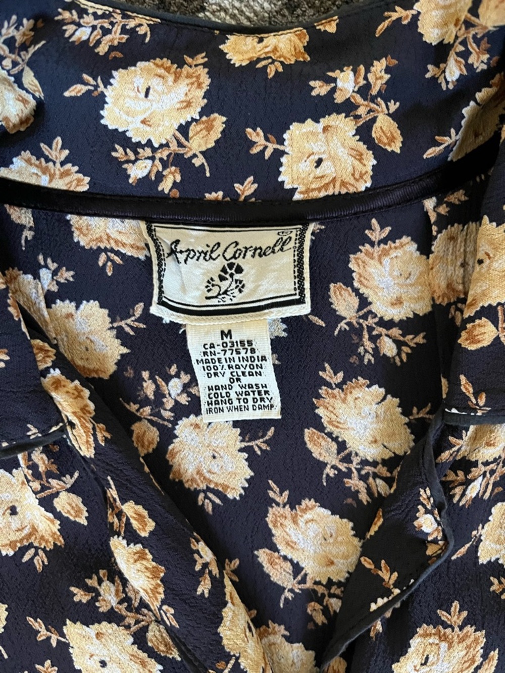 April Cornell Black Dress with Yellow Rose Print vintage Floral print size M - Picture 10 of 10